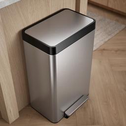 Dual-compartment step trash can - image 7