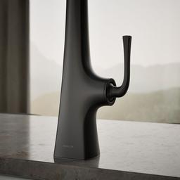 Graze Semi-professional kitchen sink faucet with three-function sprayhead - image 6