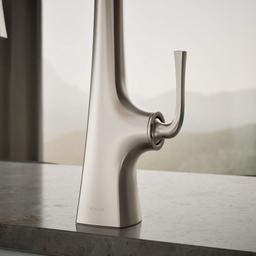 Graze Semi-professional kitchen sink faucet with three-function sprayhead - image 6