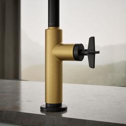 BilletE Pull-down kitchen sink faucet with two-function sprayhead - image 6