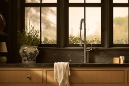 EdalynE by Studio McGee Semi-professional kitchen sink faucet with two-function sprayhead - image 7